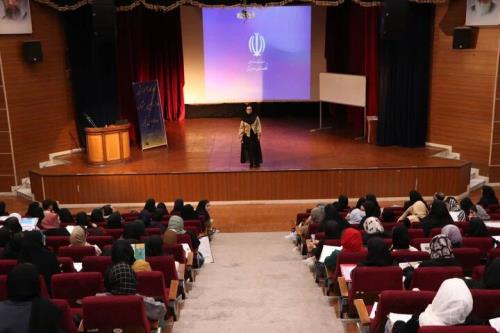 برگزاری کارگاه آموزشی جشنواره مد و لباس فجر در بوشهر