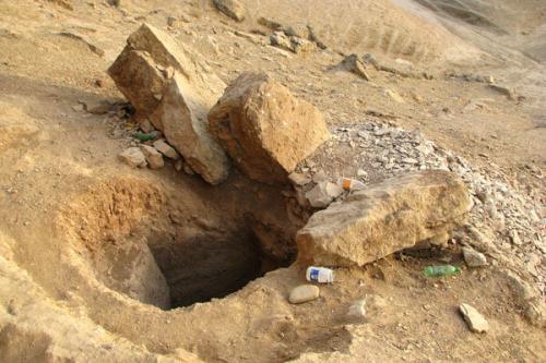 روز تلخ حفاران بدون مجوز