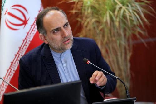 باید موازنه اتفاقاتی را که برای چادر مشکی رخ می دهند معکوس کنیم