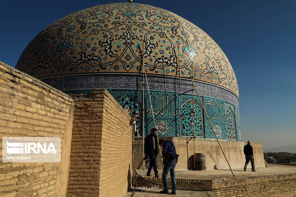 مرمت گنبد مسجد شیخ لطف الله درست یا نادرست