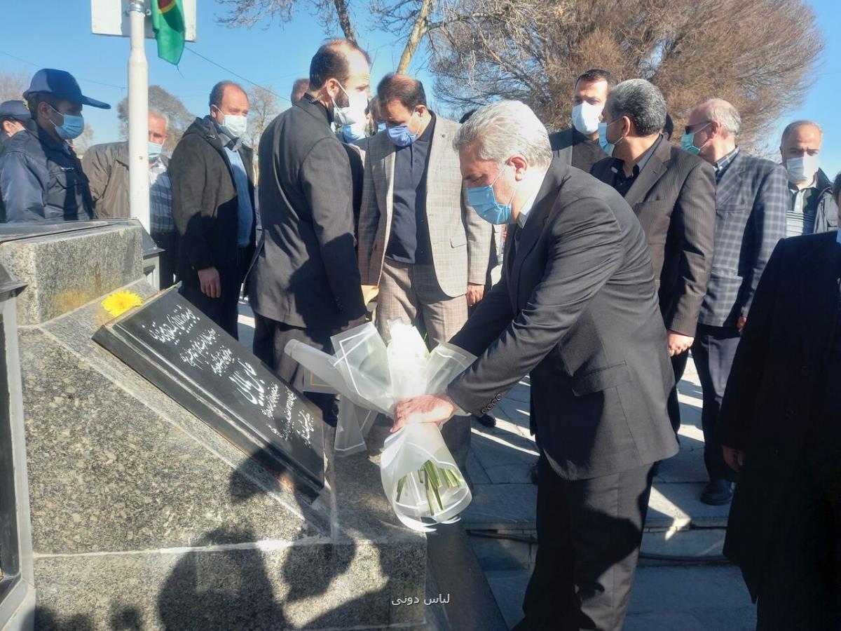 وزیر میراث فرهنگی به مقام شامخ شهیدان قزوین ادای احترام كرد